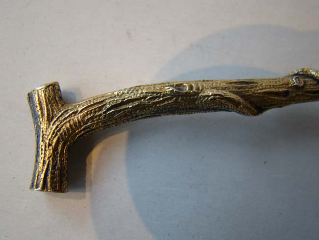 An unusual 19th century silver gilt serving spoon in the form of a branch and a leaf. — image 4